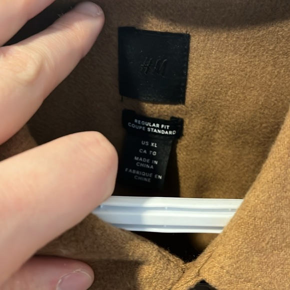 Regular Fit H&M casual button down shirt - Picture 3 of 6